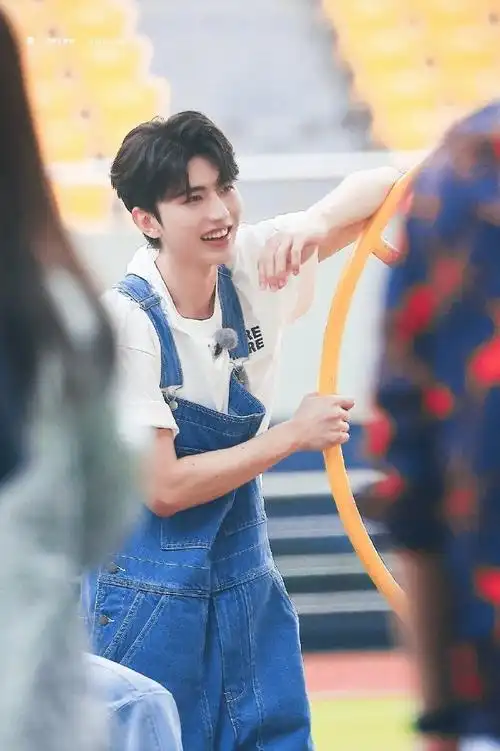 girl跑男来了美图蔡徐坤粉丝团官微官微蔡徐坤全球粉丝后援会后援会