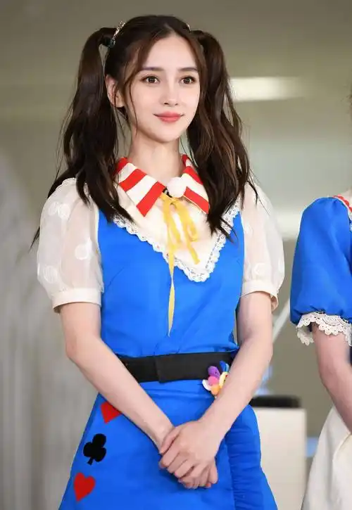 双马尾堪称最心机的减龄发型,angelababy,杨幂扎上辣妈变少女了_step