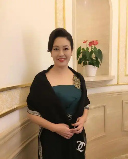 她与初恋相守8年后分手,最后赌气嫁给初恋兄弟,收获幸福