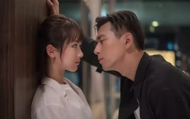 亲爱的热爱的童颜夫妇甜蜜剧照