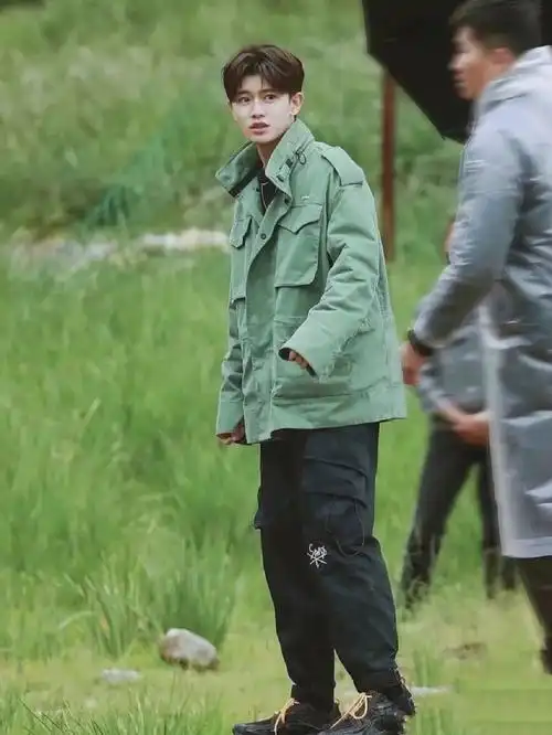 的味道[绿色心形r]真的看起来就像青草[绿色心形r]好凉爽啊～#任嘉伦