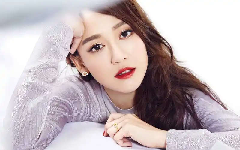 43岁陈乔恩大方秀男友为庆生下不少功夫网友可以考虑转正啦