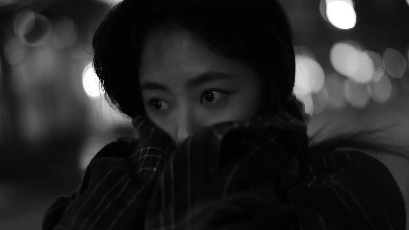 气质女孩谭松韵黑色系列写真