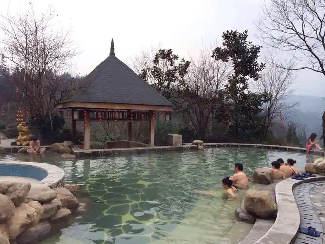 【私家小团.毕业游】峨眉山 乐山大佛 成都 双飞休闲五天