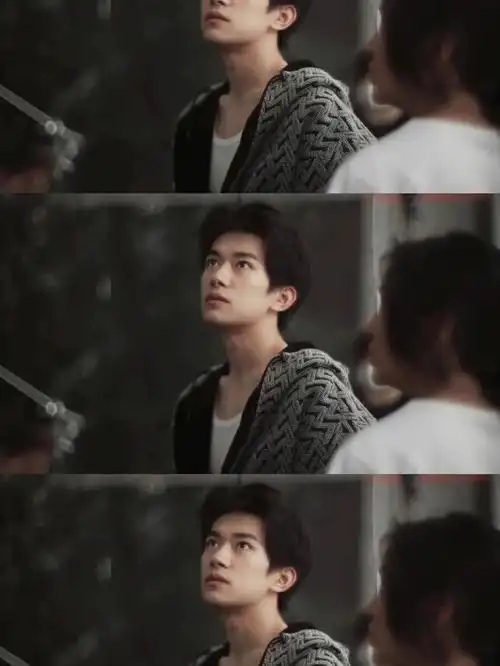 易烊千玺的锁骨和喉结真的绝了