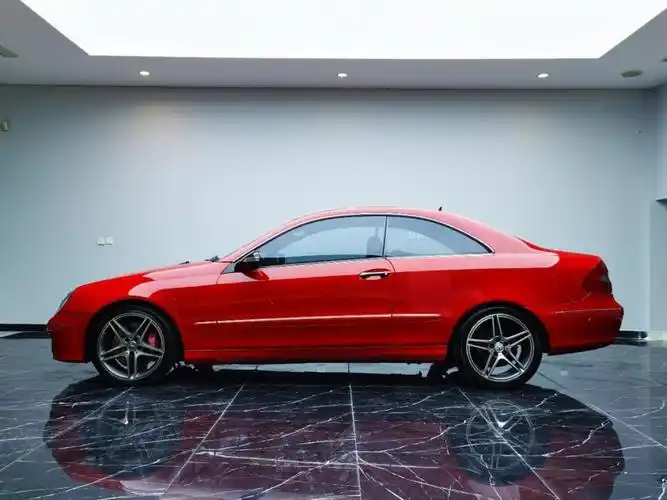 【辽源】2009年10月 奔驰 奔驰clk级 2006款 clk 350 双门轿跑车 自动