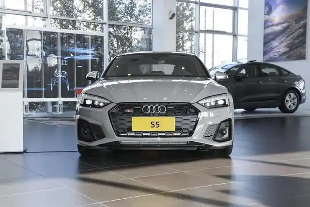 2023款奥迪s5sportback到店30t动力5秒破百售价6318万元