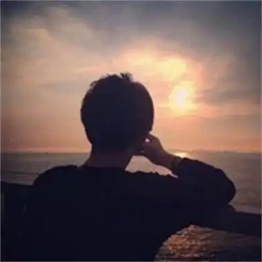 背影孤寂冷漠的头像男生有意境的男生伤感背影图片大全