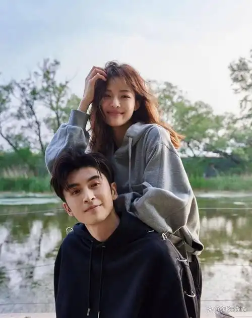 钟楚曦历任男友,个个都是大高个俊男,就是说眼光确实绝