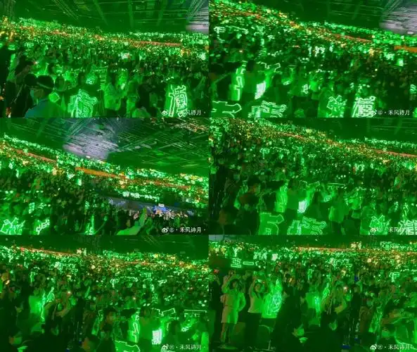 超话#王一博黑皮衣大片#|#王一博#    你不认识我,但当我举起你的灯牌