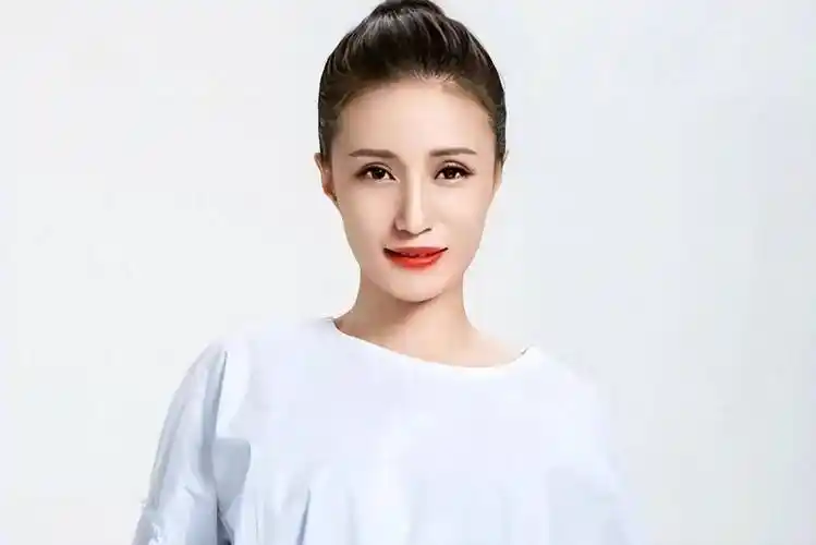 人内定的华妃,却因太懒被蒋欣抢走,演了个小配角_郑晓龙_万美汐_角色