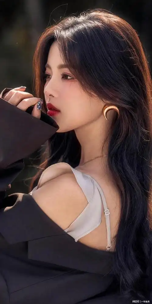 犀利杨超越独特颜值天赐仙颜