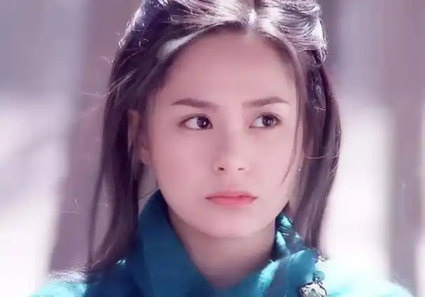 钟欣潼的6个绝美古装,巽芳神还原,程灵素经典,最美的高贵优雅