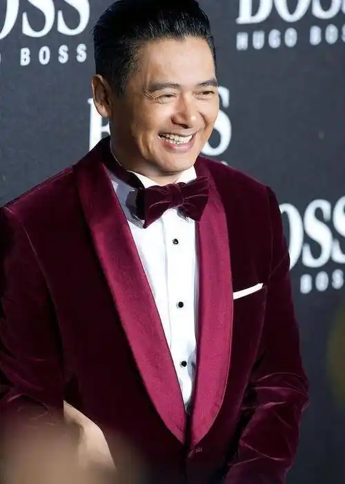 周润发65岁生日,群星祝贺;影帝向往好生活,许愿继续跑山见神仙_低调