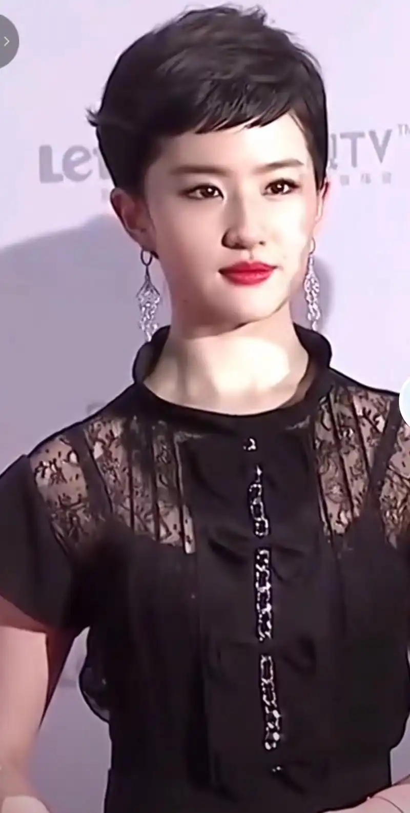 刘亦菲短发造型