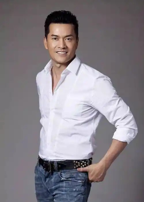 吕良伟,你这身材63岁!你敢信?_运动_锻炼_状态