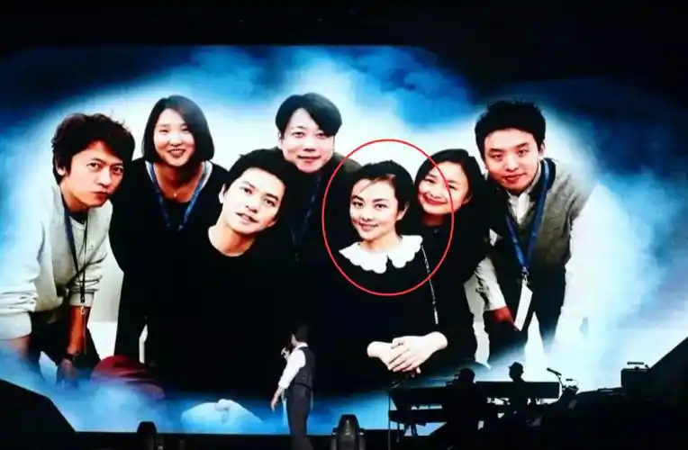 回顾李健的神仙爱情十岁相识结婚20年不生娃用一生来度蜜月