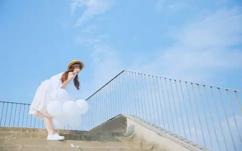 小清新美女高清桌面壁纸