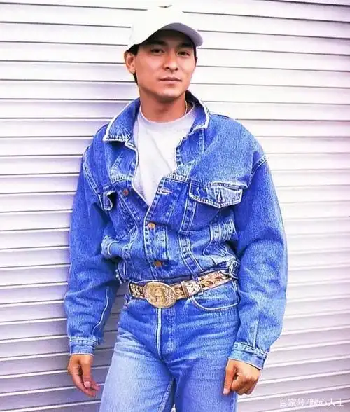 整理了一组刘德华的稀有照片,希望大家喜欢!