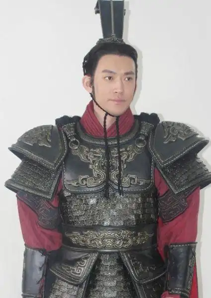 张博饰演秦昭襄王新浪娱乐讯 大型古装电视剧《大秦帝国2》近日由横店