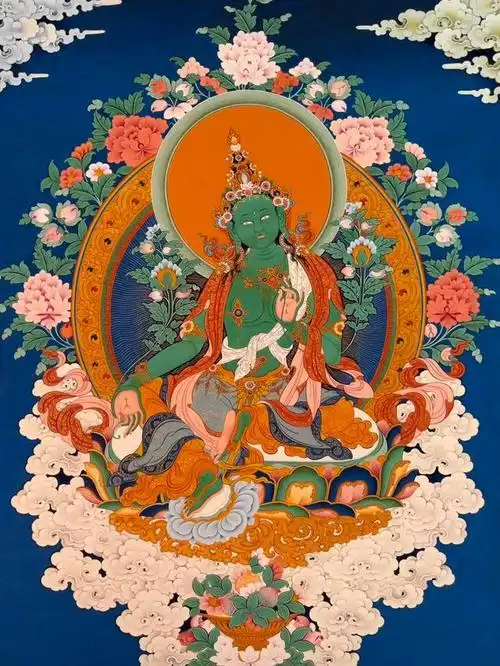 绿度母是藏传佛教中的一位非常重要的女性护法神,她被认为具有保护