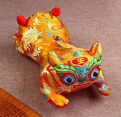 布老虎双头新生儿传统民俗手工虎头枕婴儿满月抓周宝宝喜庆用品红色