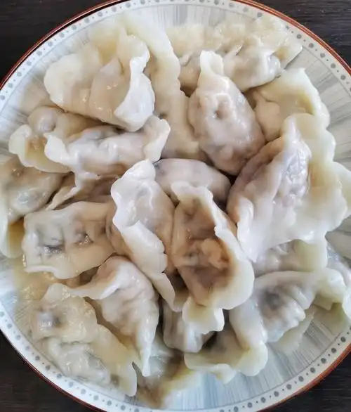 每天分享美食～这个素馅饺子真的很好吃!