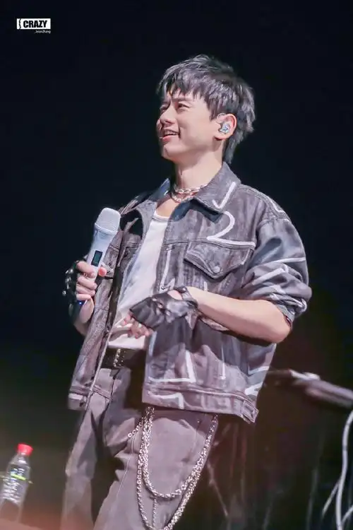 张杰助阵杨和苏首次演唱会