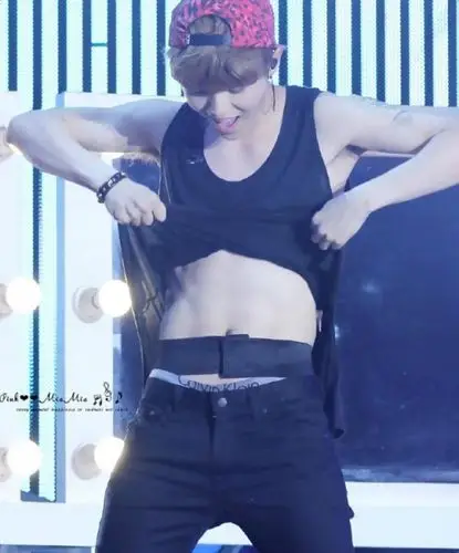 健身3天腹肌明显吃不胖的鹿晗透露他的瘦身秘诀