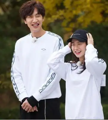 宋智孝,李光洙姐弟打打闹闹的画面常引起很多网友讨论.