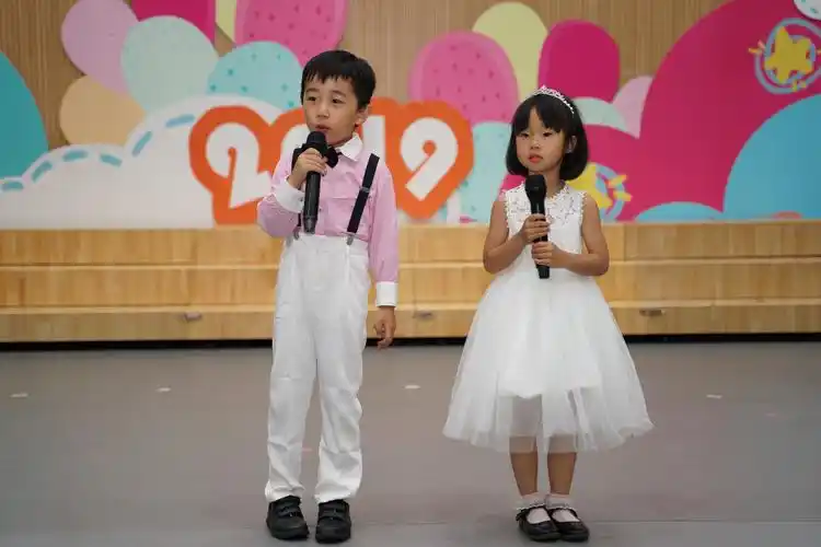 其它 欢度2019年六一 写美篇首先上场的是我们的两位小主持人
