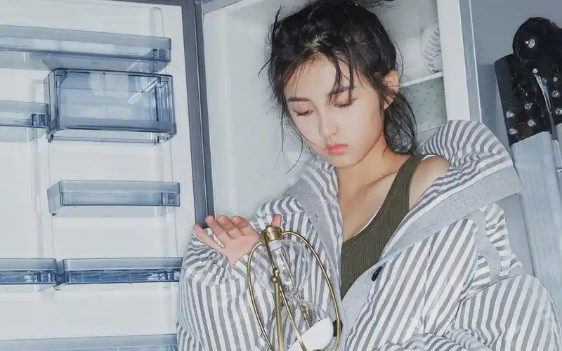 张子枫写真图片高清电脑桌面壁纸