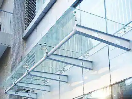 请问如何区分点支式玻璃雨棚和托架式玻璃雨棚?