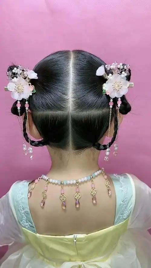 四根辫子,也可以扎出好看汉服发型#儿童编发