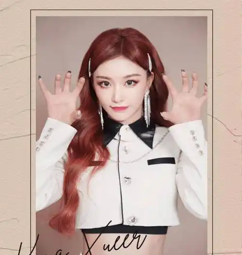 原创the9搞怪公式照片许佳琪长马尾很俏皮而赵小棠一言难尽