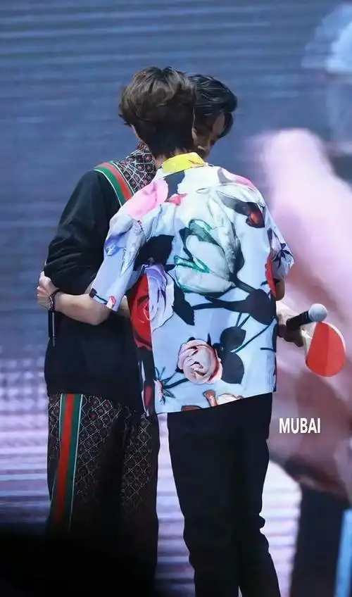 肖战王一博亲上了?一起看一下具体过程