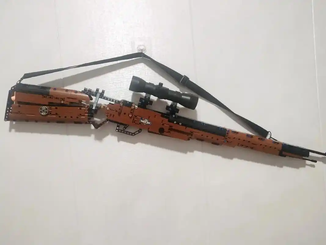 热衷的98k毛瑟狙击枪组装完毕最近又热衷画画了