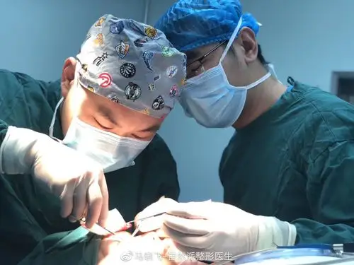 马晓飞整形博士