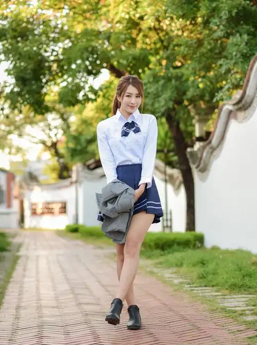 女神专题73台湾嫩模miso夏晴清新校服
