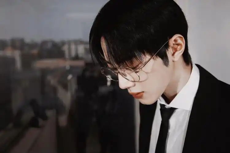 赖冠霖 橙光素材 - 堆糖,美图壁纸兴趣社区