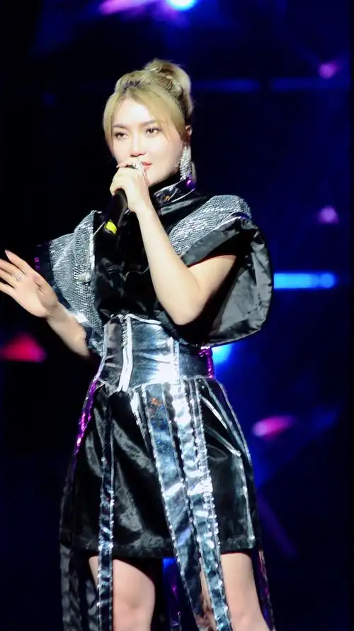 庄心妍#庄心妍的这首歌好好听,你们知道歌名吗?