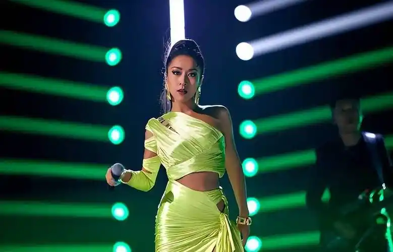 揭秘好声音背后的黑幕:吉克隽逸,吴莫愁和姚贝娜的悲剧故事_节目组