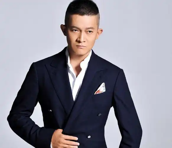 找一个大陆男演员