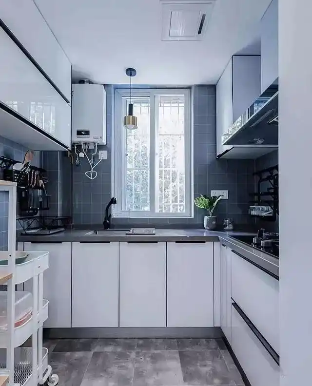 55平小户型两居室,简约实用的装修,每个角落都被利用都极致!