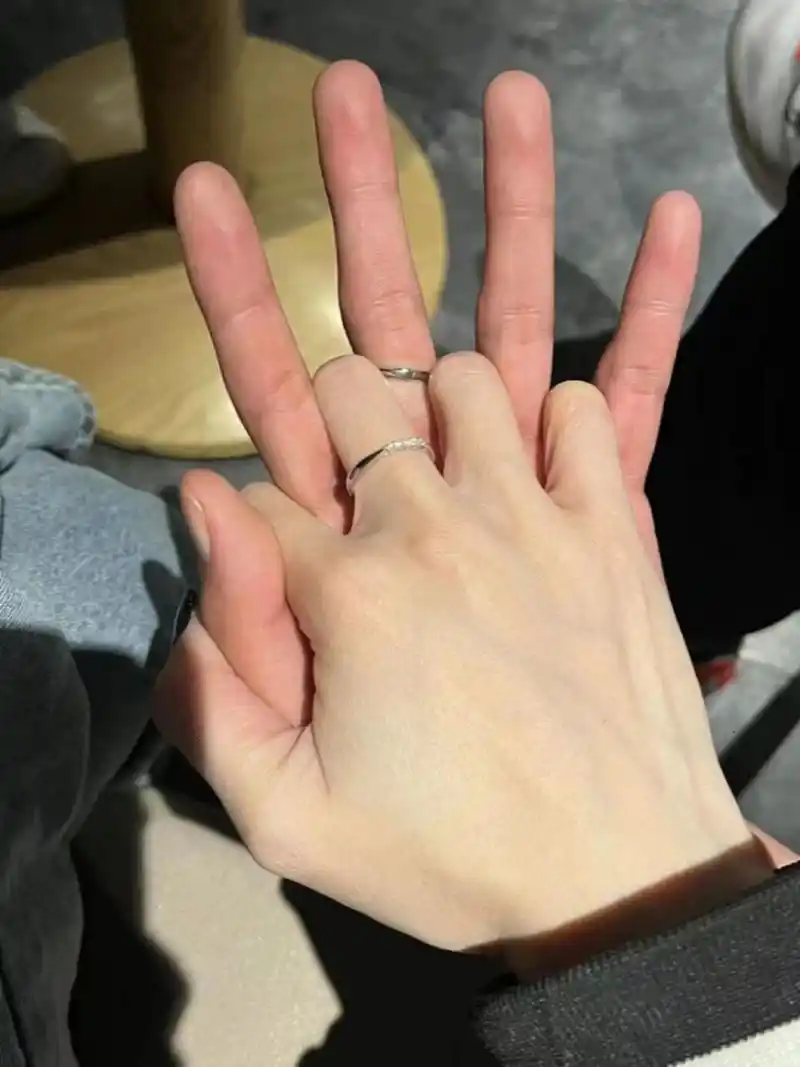 朋友圈官宣 | 情侣拍照99秀恩爱手势合集7815 浪漫至死不渝95