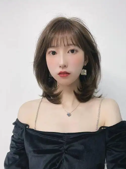 2021流行"c型卷"烫发,中长发留超级美!_发型