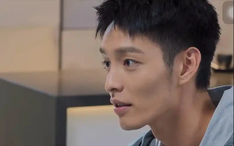 【他在逆光中告白】_哔哩哔哩_bilibili