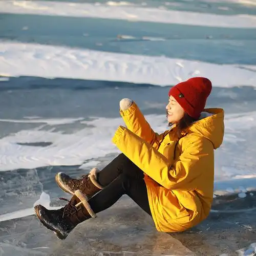 流行款东北雪地靴女中筒2020新款防水防滑厚底加绒保暖哈尔滨高帮棉鞋