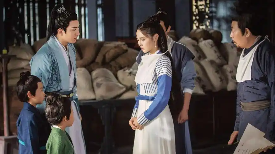 《君九龄》:励志型女主角专心搞事业,被男主角造型耽误的古装剧