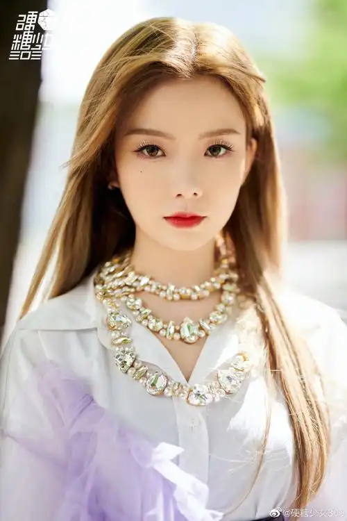 95网页链接在@爱奇艺爆裂舞台与@硬糖少女303-陈卓璇一起"打开"舞台